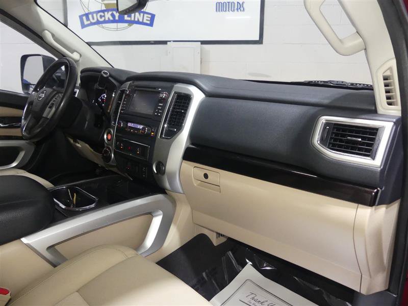 Used 2017 Nissan Titan SV AWD/4WD image 23