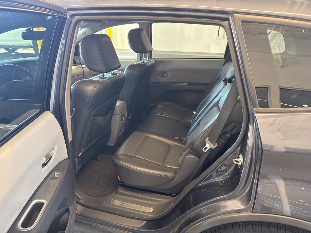 Used 2012 Subaru Tribeca Limited w/ PWR Moonroof Pkg AWD/4WD image 5