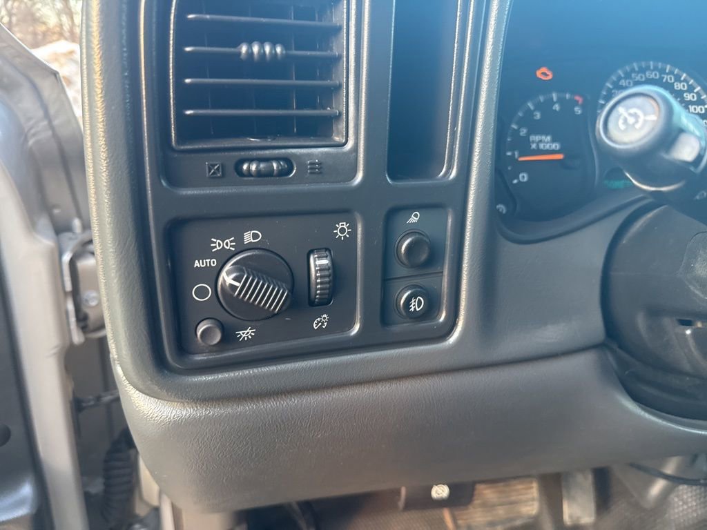 Used 2007 GMC Sierra 2500 SLE w/ Heavy-Duty Power Package image 14