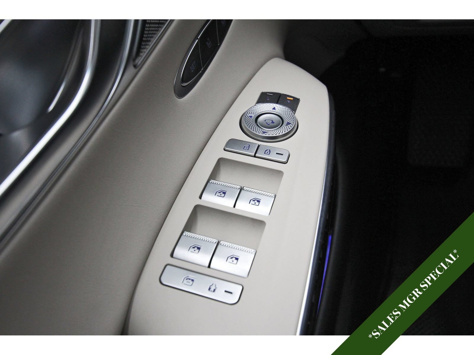 Used 2025 Genesis GV70 3.5T Sport w/ Sport Prestige Package AWD/4WD image 22