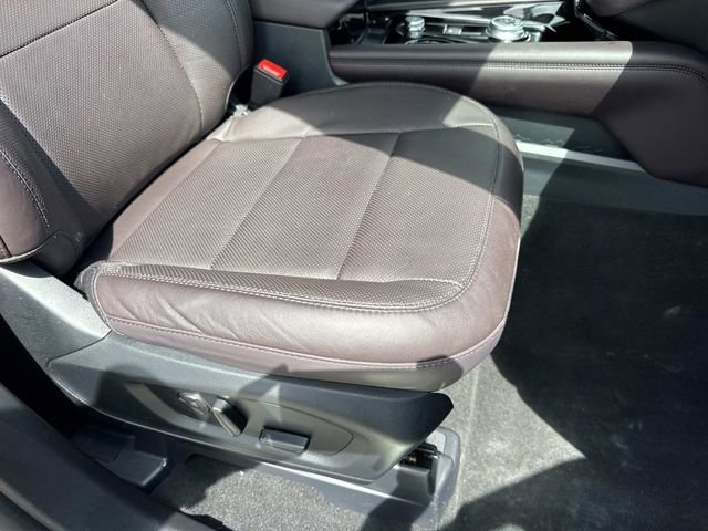 Used 2025 Ford Explorer Platinum w/ LUX Leather Package AWD/4WD image 15