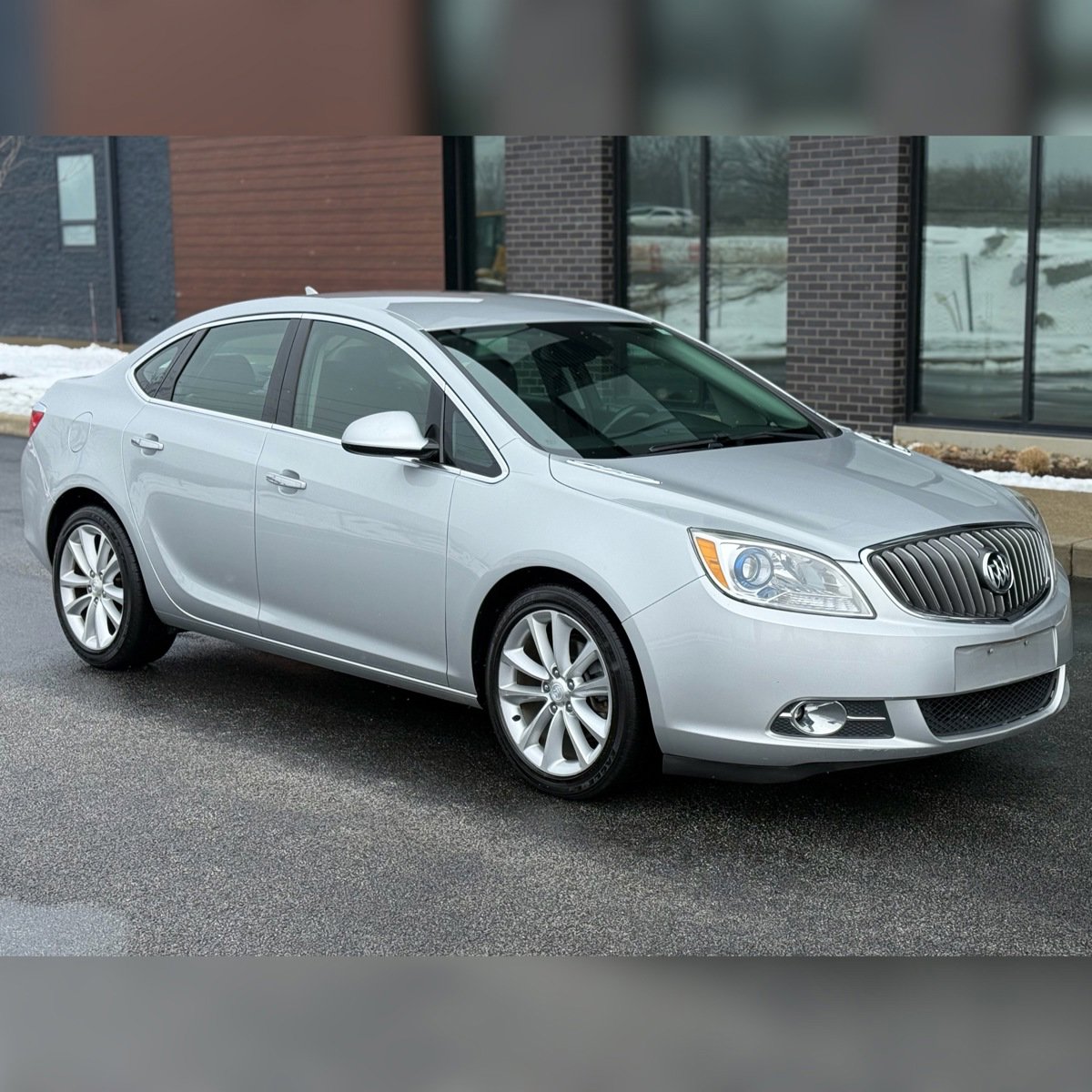 Used 2013 Buick Verano Leather image 1
