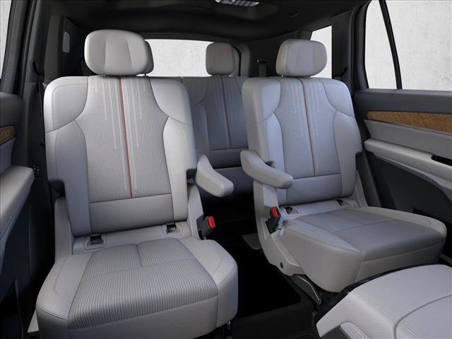 New 2027 Cadillac Vistiq Luxury AWD/4WD image 17