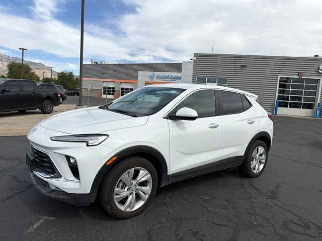 Used 2025 Buick Encore GX Preferred FWD image 12