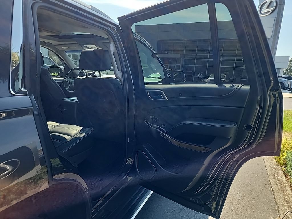 Used 2016 GMC Yukon Denali w/ Open Road Package AWD/4WD image 17