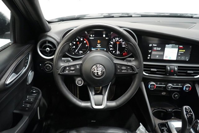 Used 2022 Alfa Romeo Giulia Ti image 12