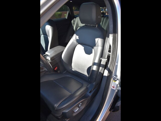Used 2019 Jaguar F-PACE Premium AWD/4WD image 16