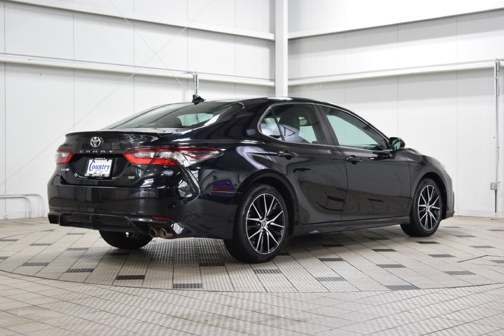 Used 2023 Toyota Camry SE w/ Cold Weather Package FWD image 8