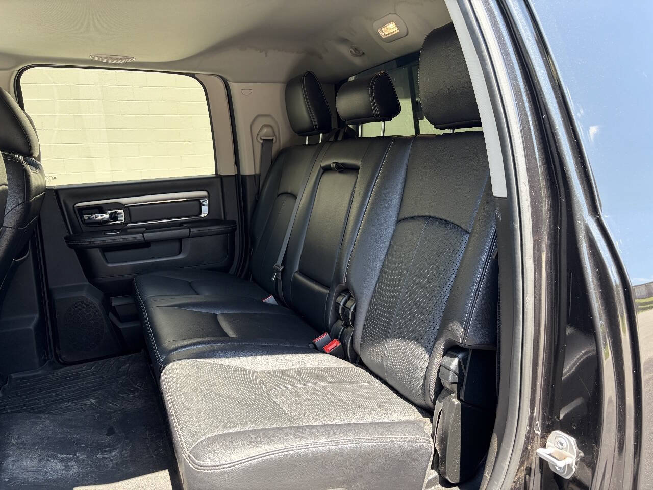 Used 2018 RAM 2500 Laramie w/ Sport Appearance Group AWD/4WD image 44