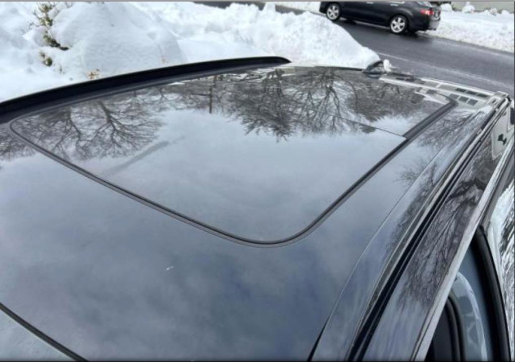 Used 2023 Volvo XC40 Recharge Ultimate image 22