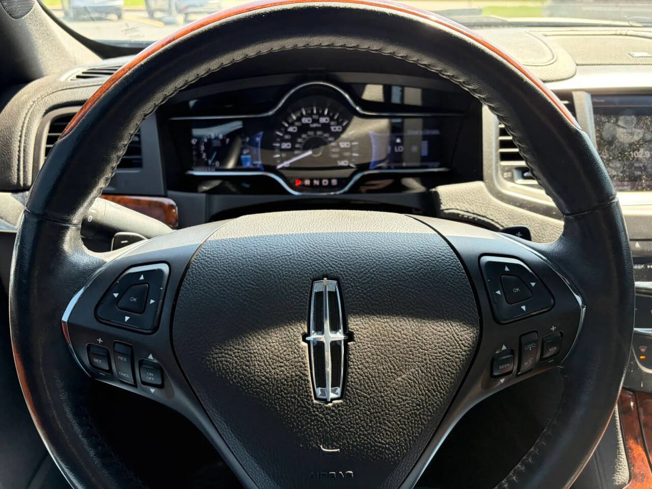 Used 2013 Lincoln MKS AWD image 14