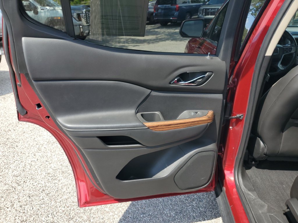 Certified 2019 GMC Acadia Denali w/ Technology Package FWD image 14