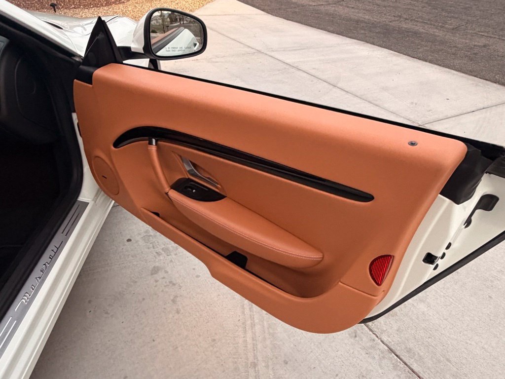 Used 2014 Maserati GranTurismo Convertible RWD image 71