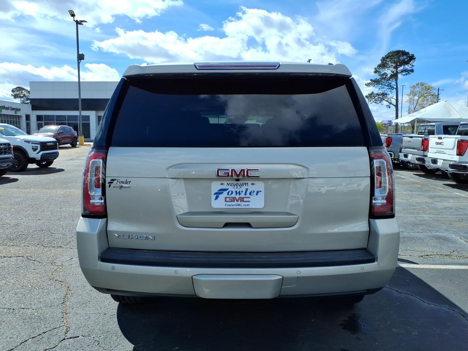 Used 2017 GMC Yukon SLT w/ Open Road Package image 4