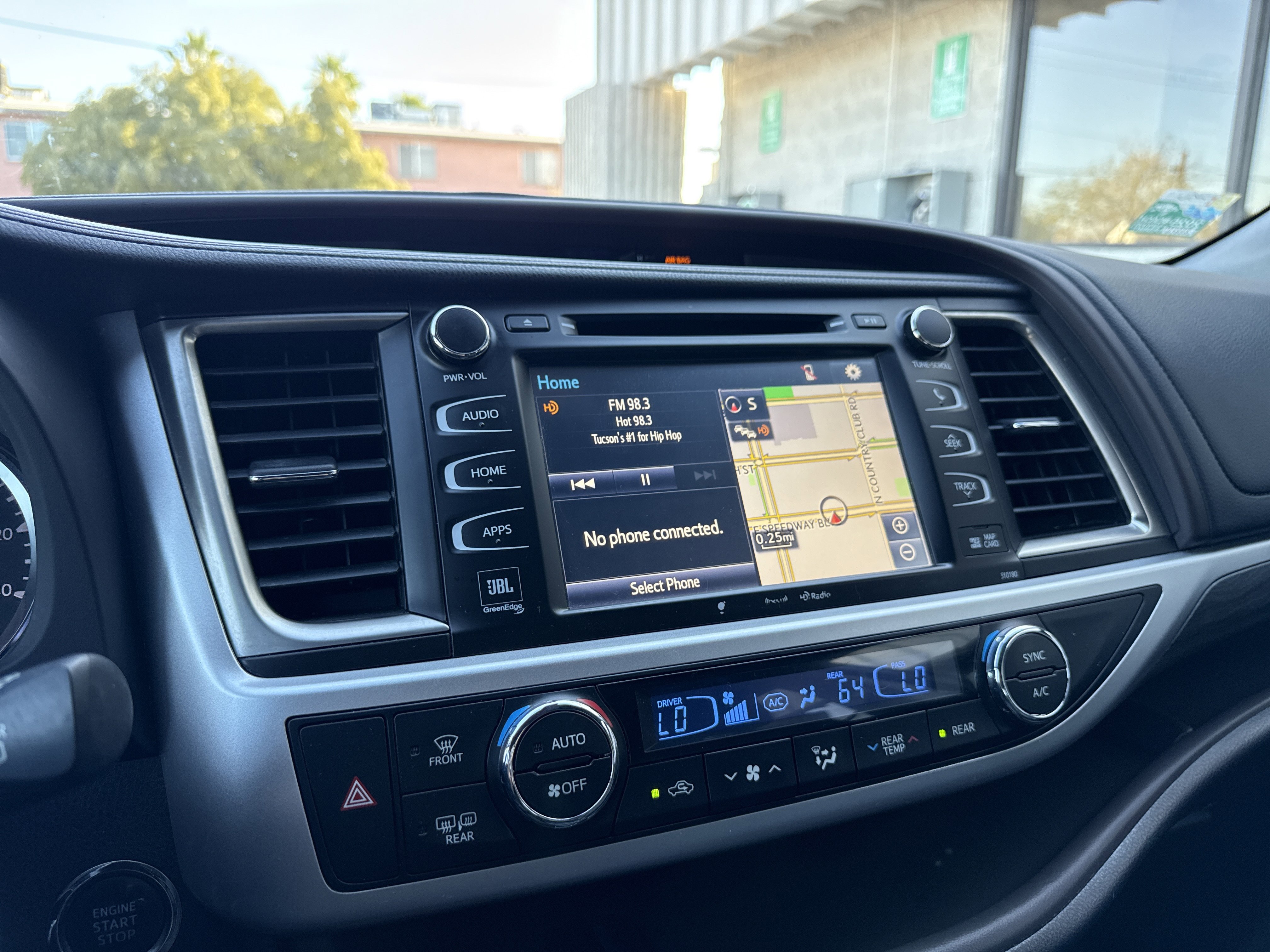 Used 2017 Toyota Highlander Limited image 18