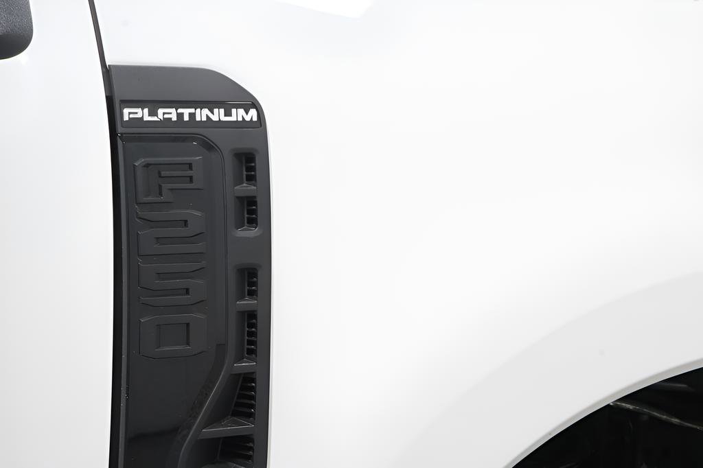Used 2025 Ford F250 Platinum image 37
