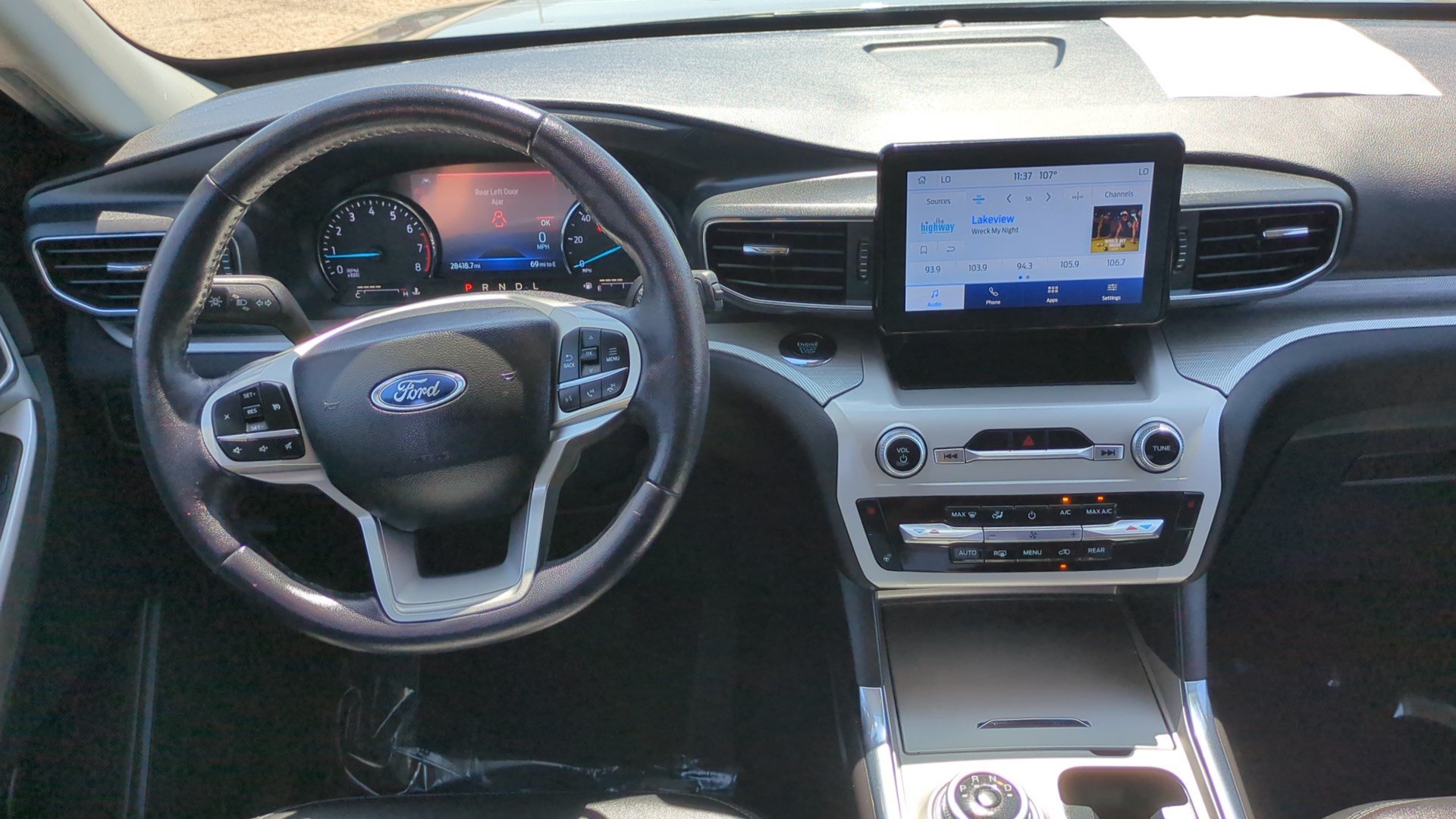 Used 2023 Ford Explorer XLT w/ Equipment Group 202A RWD image 27