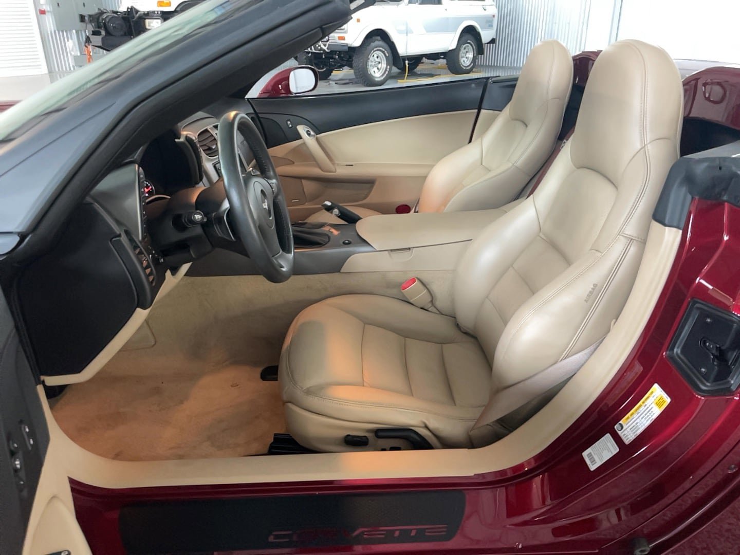 Used 2007 Chevrolet Corvette Convertible w/ Preferred Equipment Group RWD image 7
