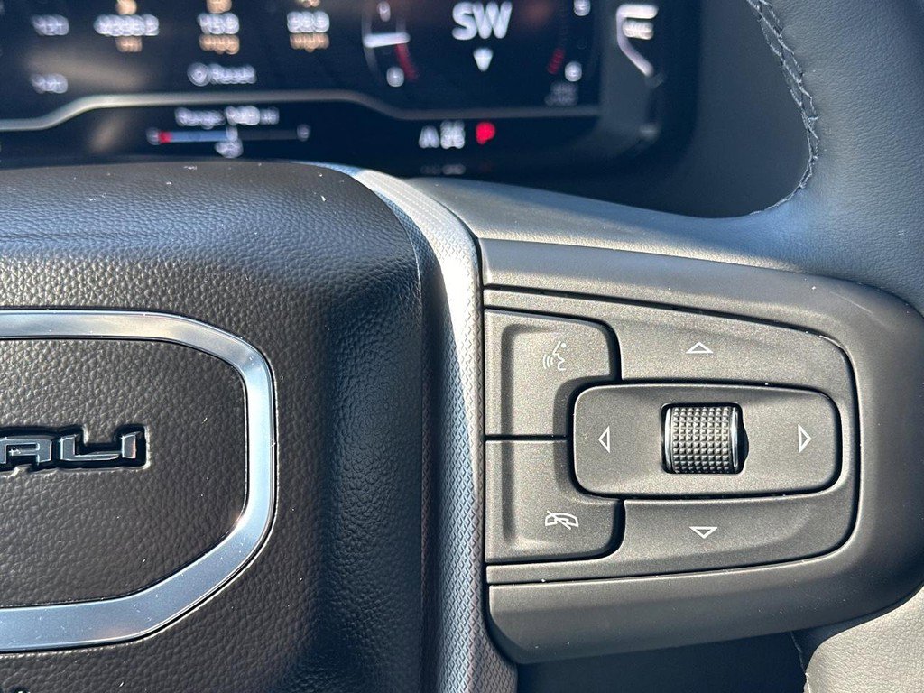 Used 2024 GMC Yukon Denali image 26