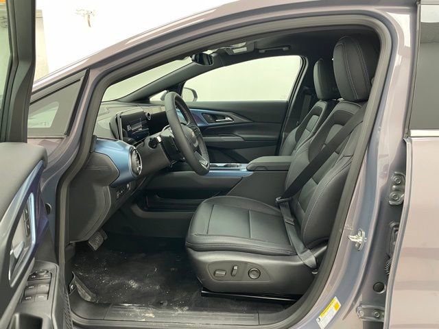 New 2026 Chevrolet Equinox EV LT image 8