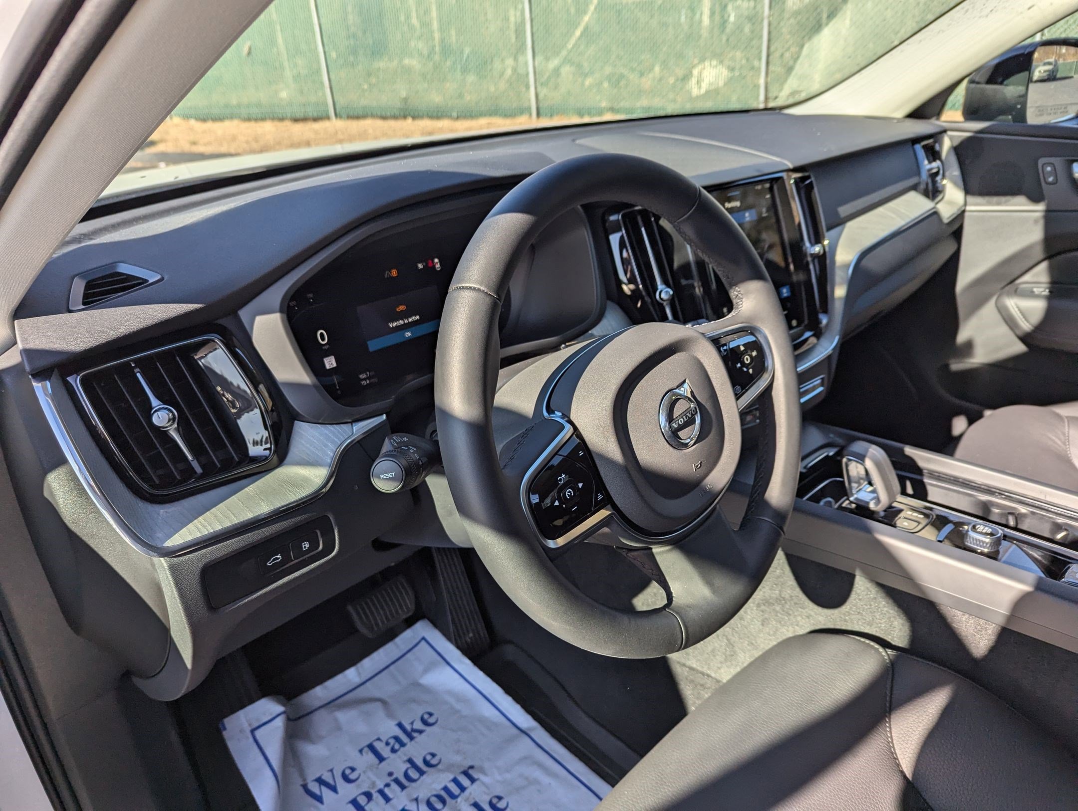 New 2025 Volvo XC60 T8 Plus w/ Protection Package Premier image 7