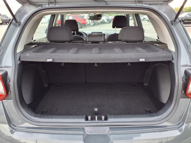 Used 2025 Hyundai Venue SEL FWD image 92