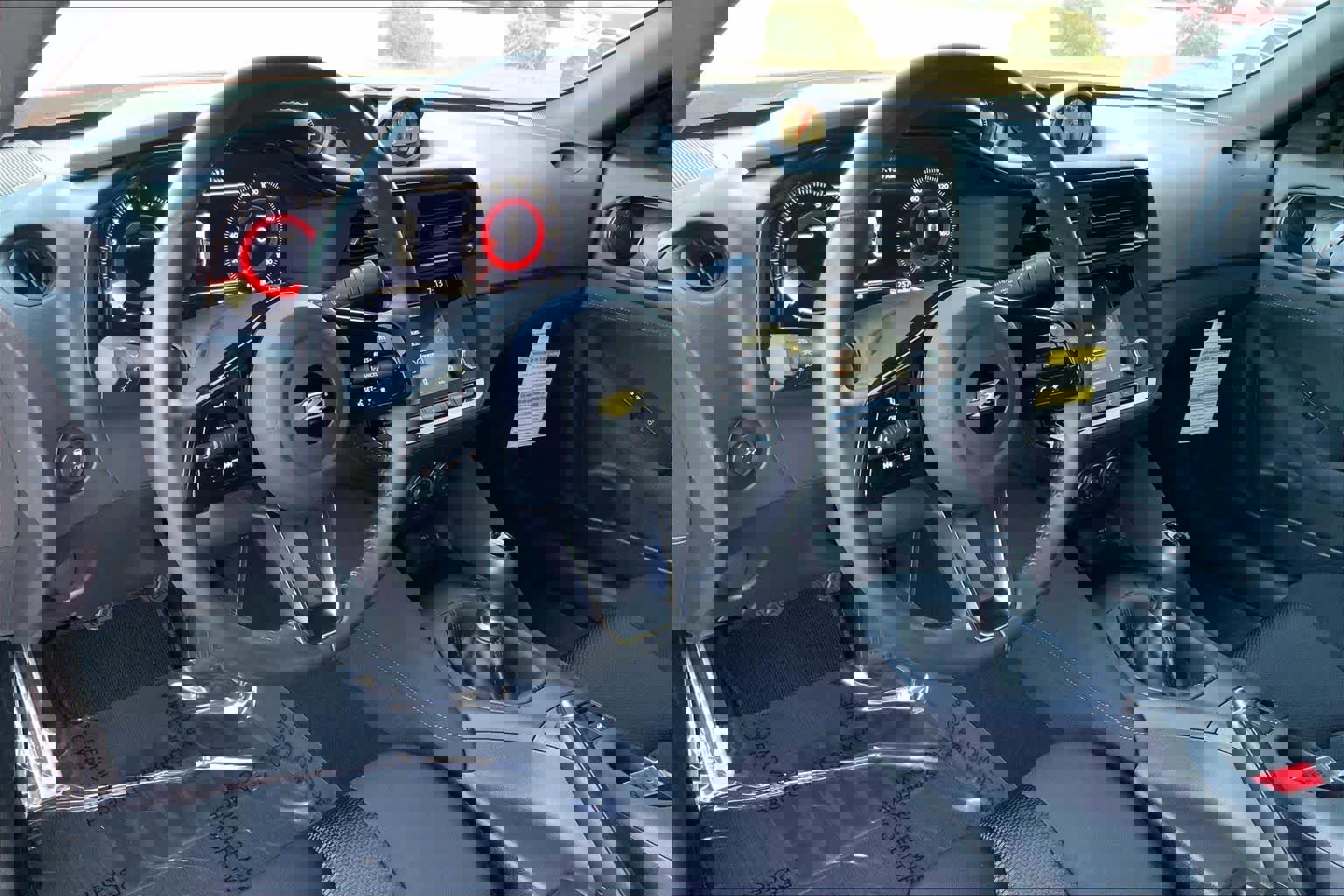 Used 2025 Nissan Z Sport w/ Floor Mat Package image 6