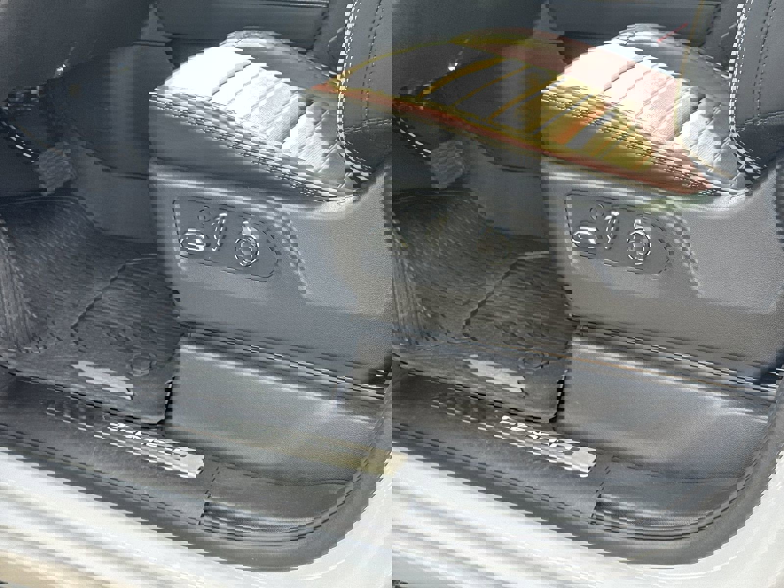 Used 2025 GMC Sierra 2500 Denali Ultimate image 17