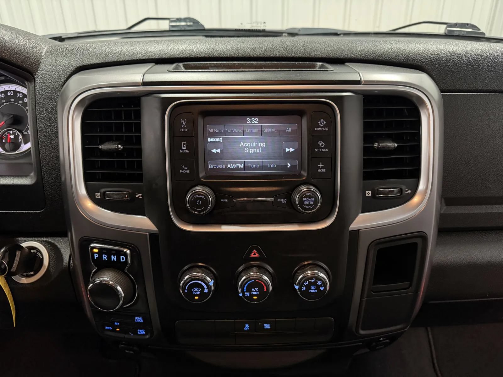 Used 2021 RAM 1500 Classic SLT AWD/4WD image 28