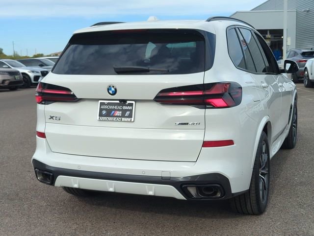 Used 2026 BMW X5 sDrive40i w/ M Sport Package RWD image 7