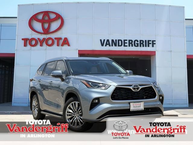 Used 2024 Toyota Highlander Platinum FWD video 1