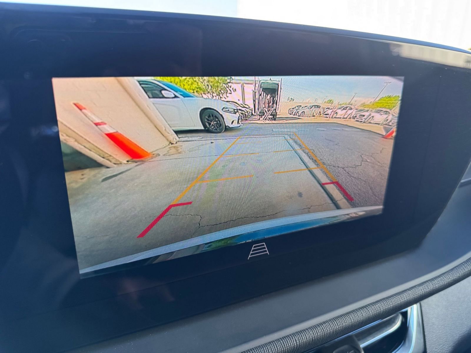 Used 2025 Buick Envista Sport Touring image 17