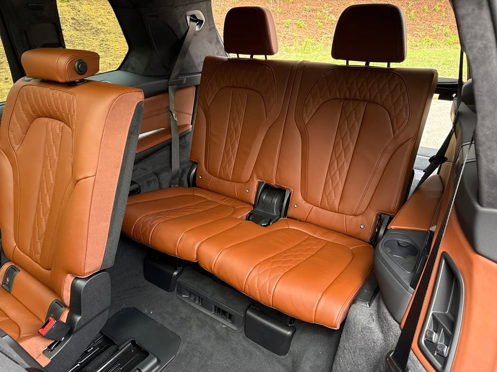 New 2026 BMW ALPINA XB7 AWD/4WD image 22