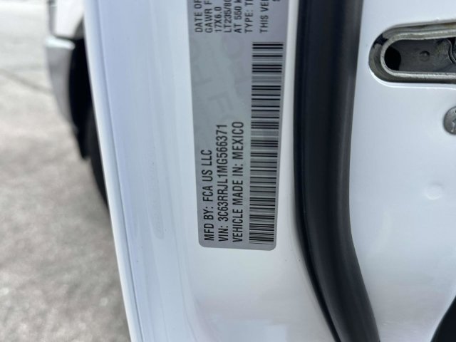 Used 2021 RAM 3500 Laramie AWD/4WD image 32