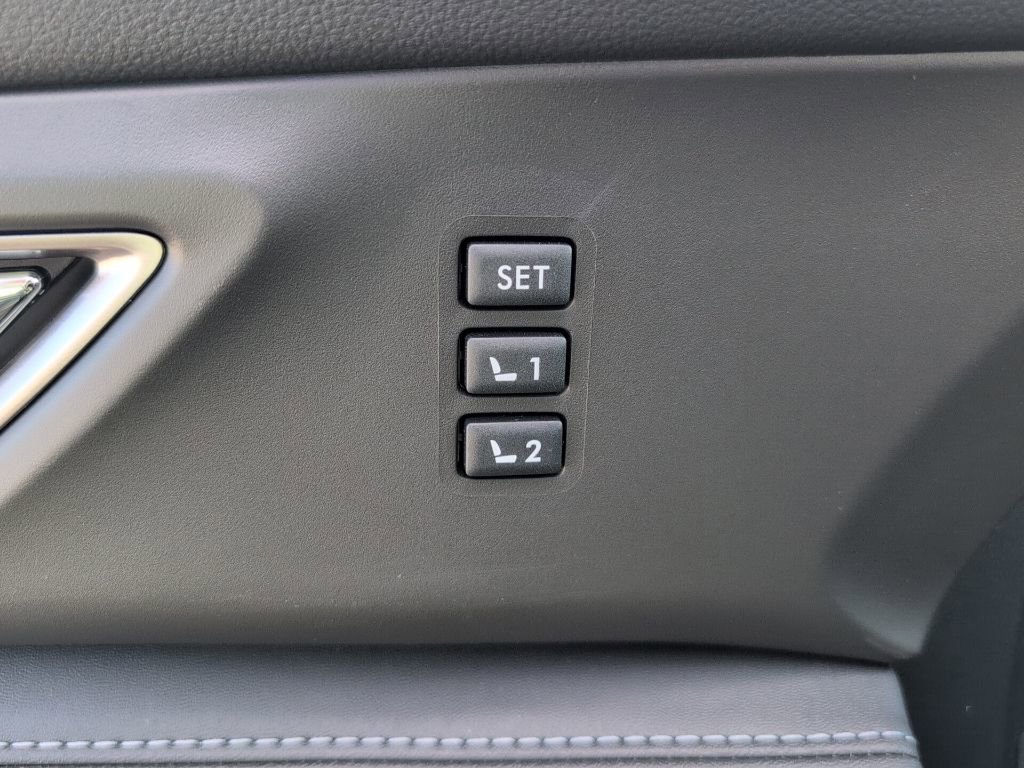 Used 2025 Subaru Ascent Limited image 26