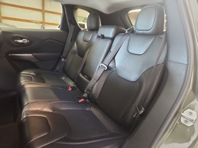 Used 2019 Jeep Cherokee Latitude Plus w/ Cold Weather Group image 13