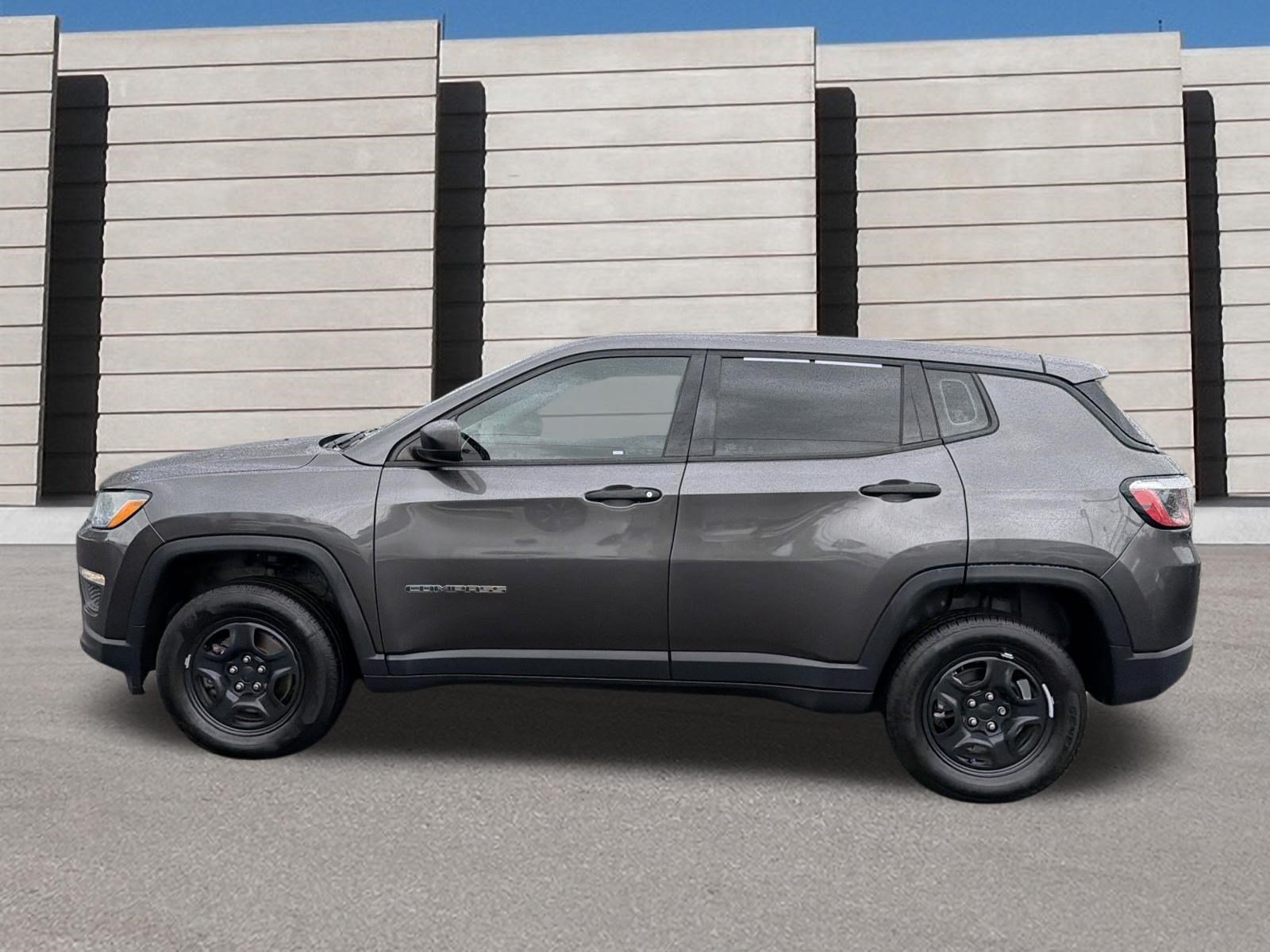Used 2021 Jeep Compass Sport AWD/4WD image 2