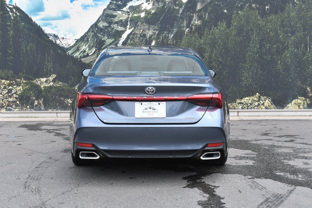 Certified 2019 Toyota Avalon XLE w/ Moonroof Package FWD image 10