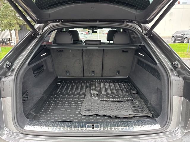 Used 2024 Audi Q8 Premium Plus image 8