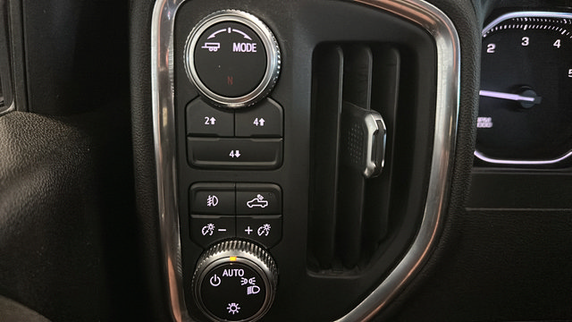 Used 2022 GMC Sierra 2500 SLE w/ SLE Value Package; AWD/4WD image 28