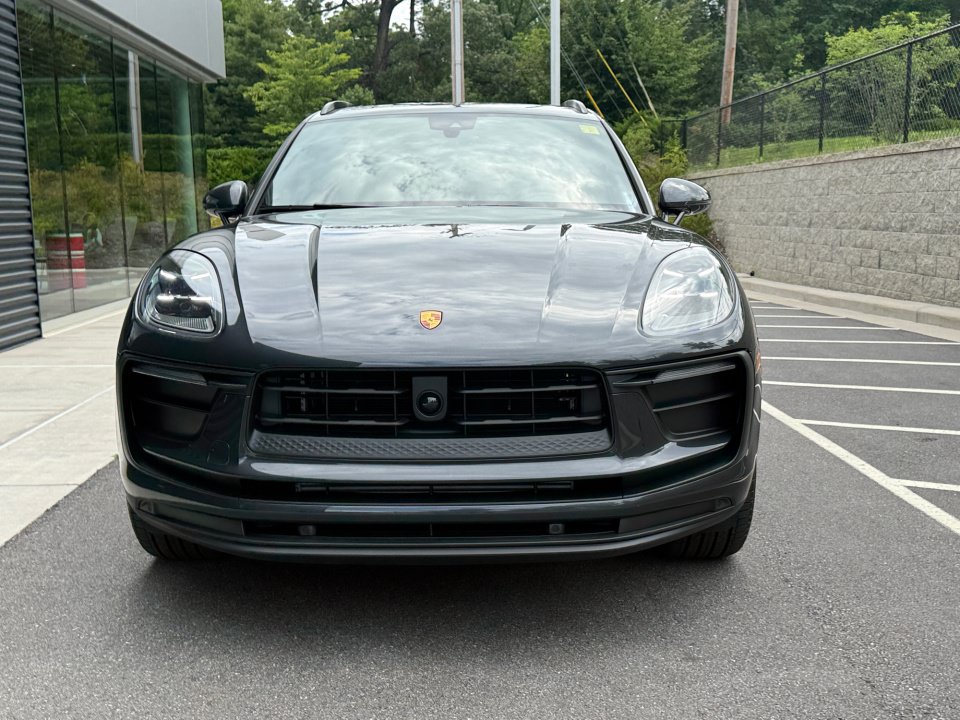 New 2026 Porsche Macan Turbo AWD/4WD image 10