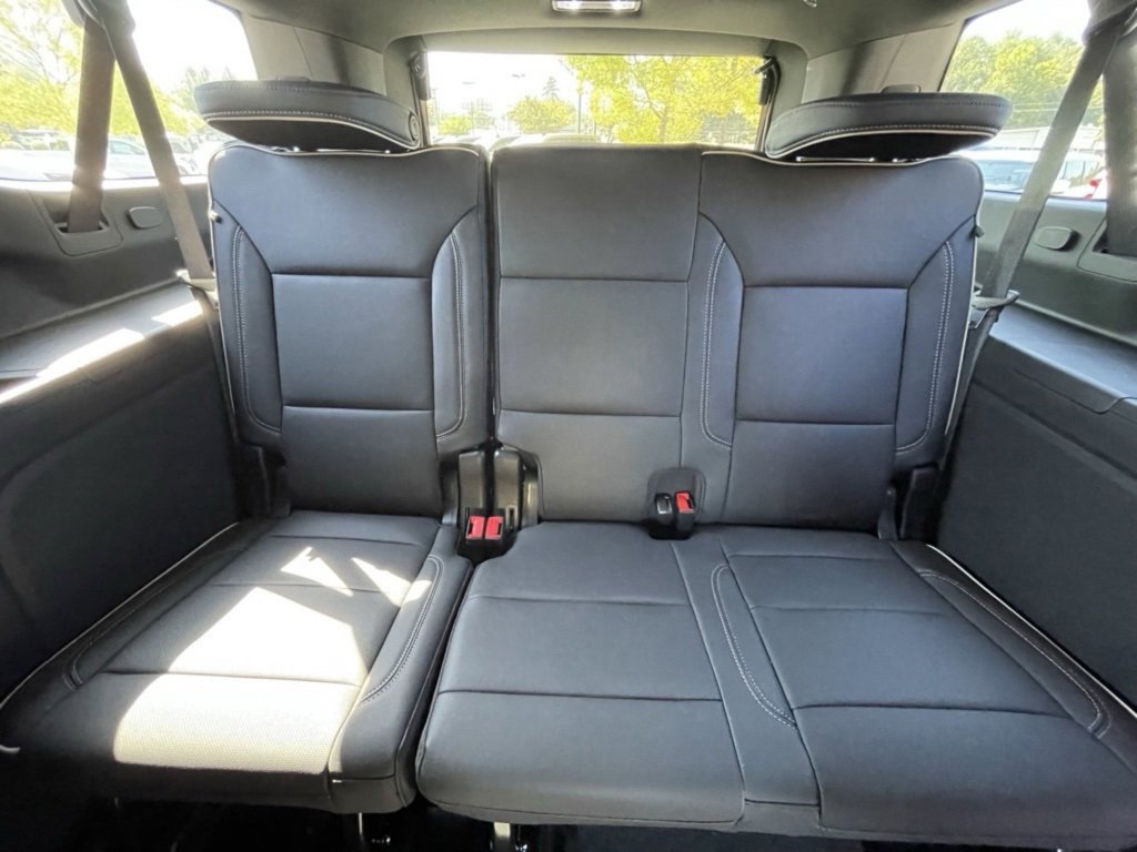 New 2026 Chevrolet Suburban Premier w/ Sun And Tow Package image 27