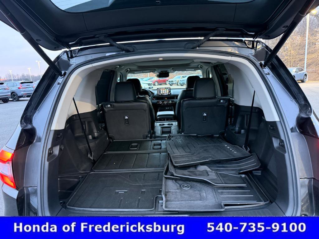 Used 2025 Honda Pilot Elite image 37