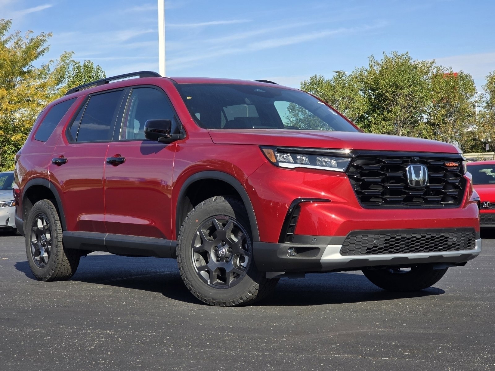 New 2025 Honda Pilot TrailSport image 2
