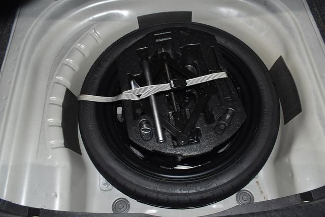 Used 2024 Volkswagen Jetta SE image 33