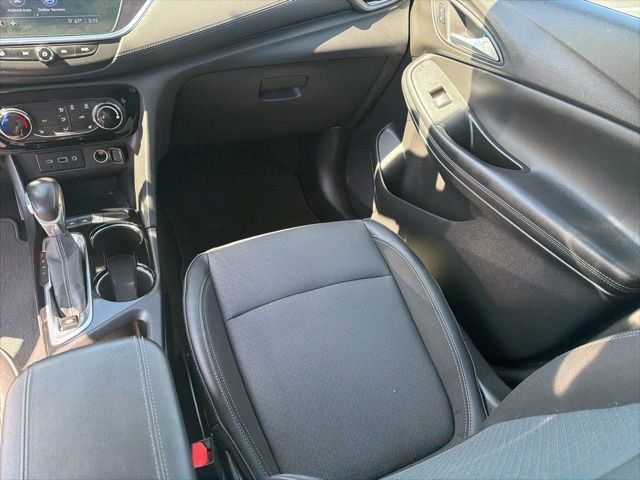 Used 2022 Buick Encore GX Preferred w/ Cold Weather Comfort Package image 27