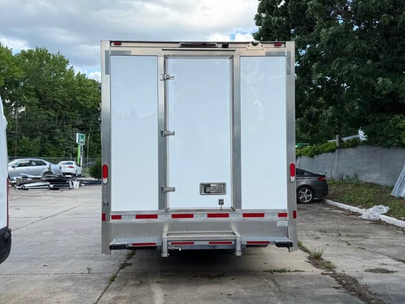 Used 2023 Ford E-450 and Econoline 450 Super Duty w/ Power Windows & Locks Group RWD image 5