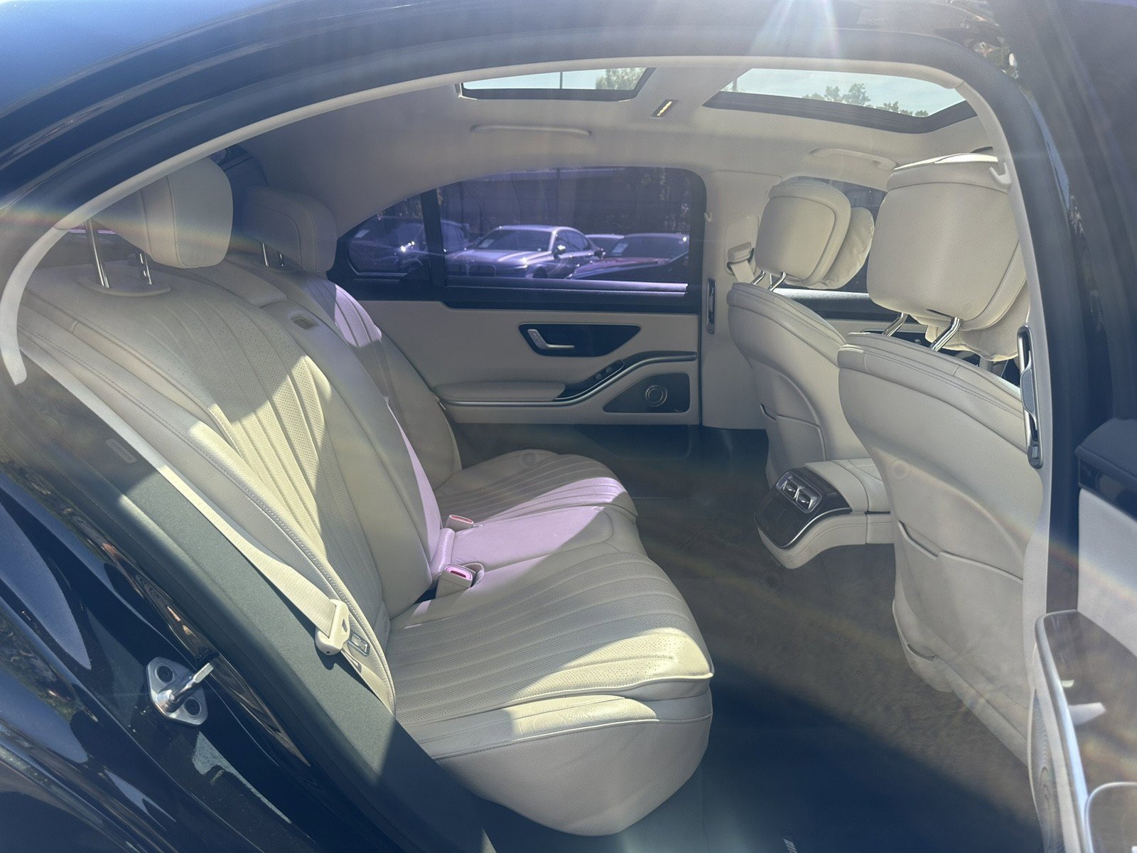 Used 2022 Mercedes-Benz S 500 4MATIC image 22