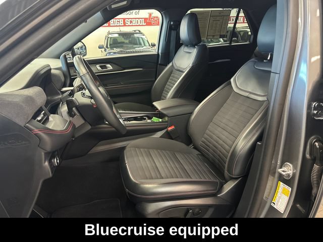 Used 2025 Ford Explorer ST-Line AWD/4WD image 4