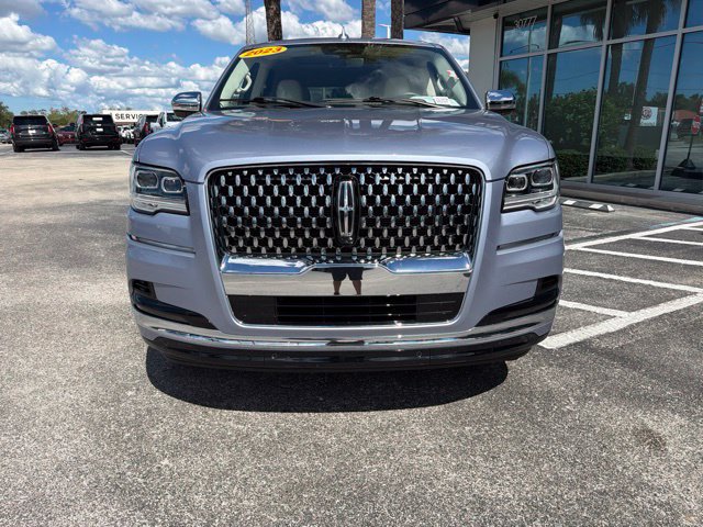 Used 2023 Lincoln Navigator Black Label AWD/4WD image 2